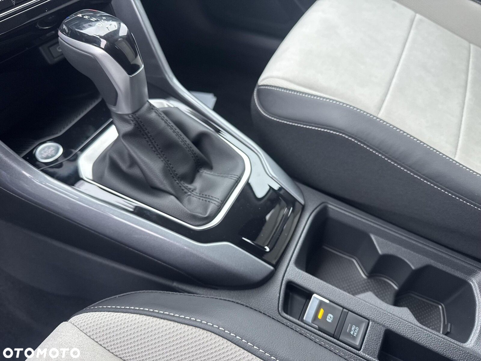 Volkswagen T-Roc 1.5 TSI Style DSG - 13