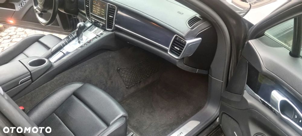 Porsche Panamera - 14