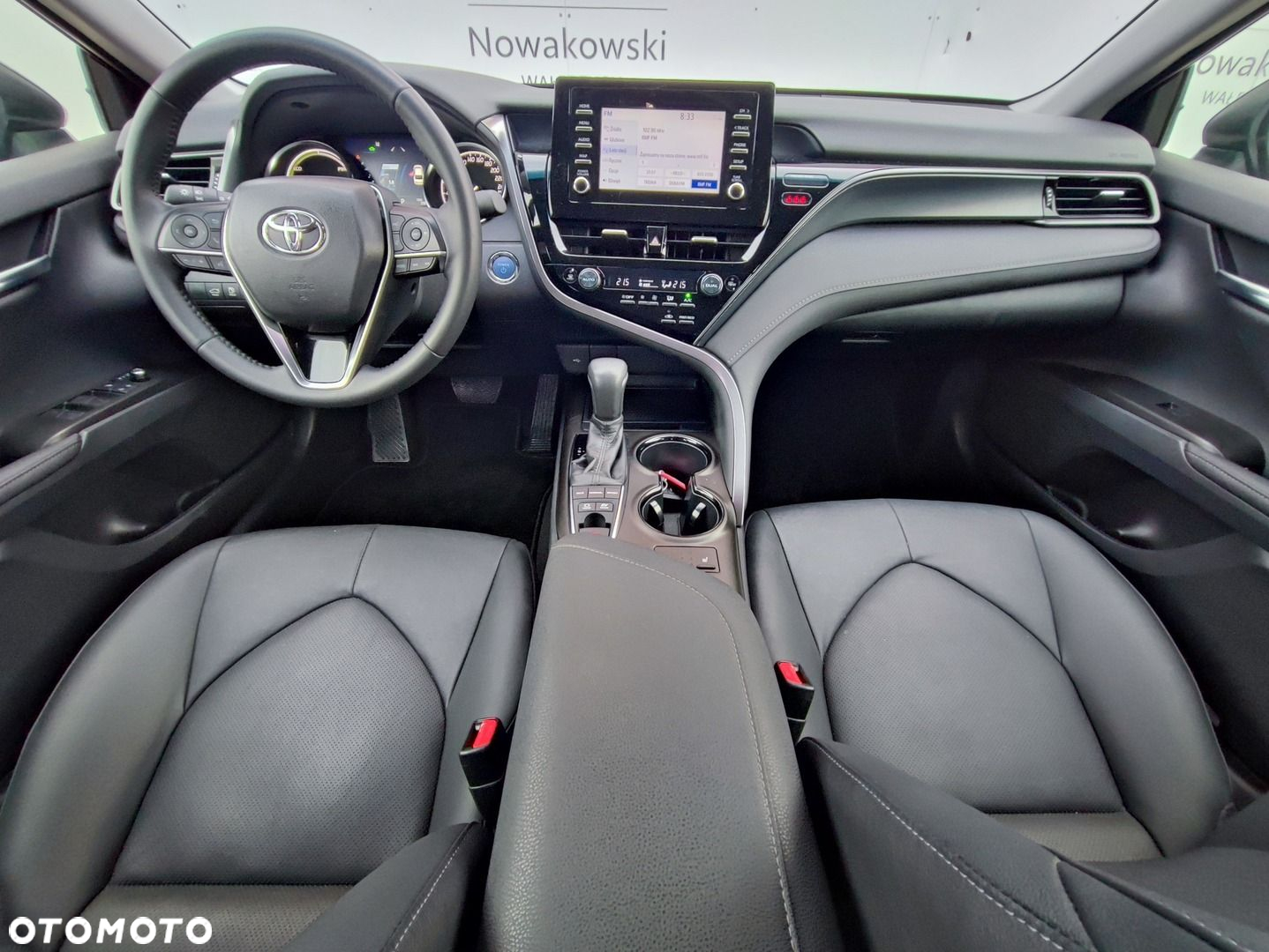 Toyota Camry - 11