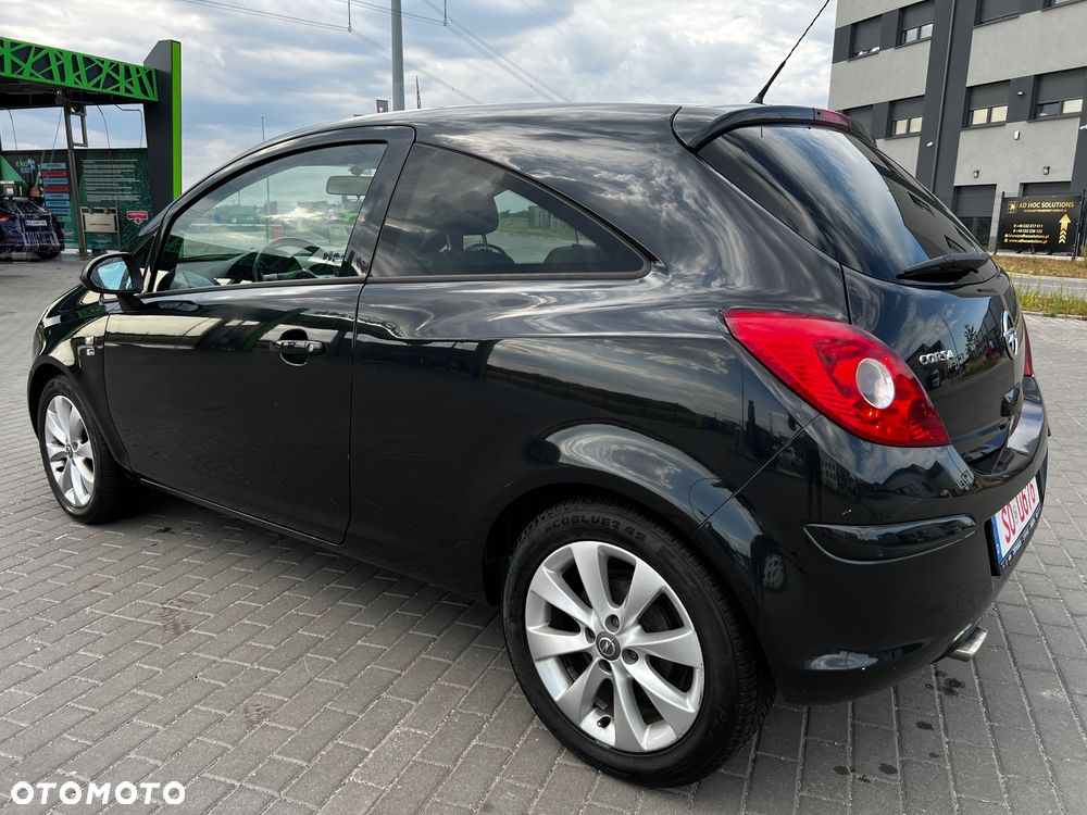 Opel Corsa 1.4 16V Cosmo - 5