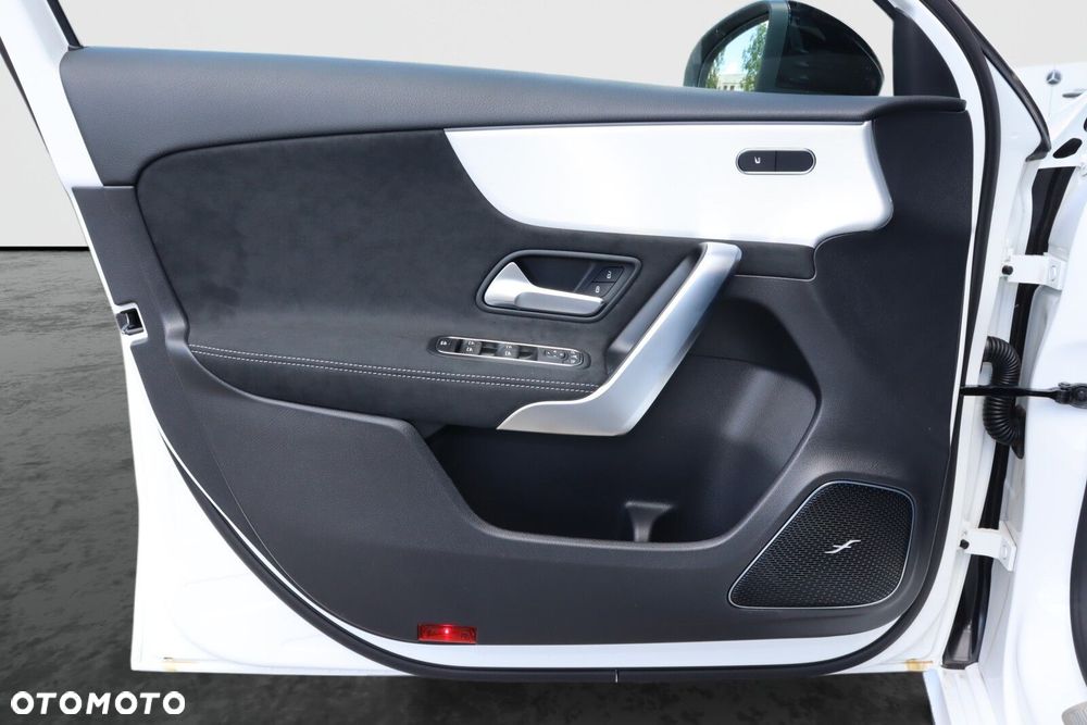 Mercedes-Benz Klasa A 200 AMG Line 7G-DCT - 8