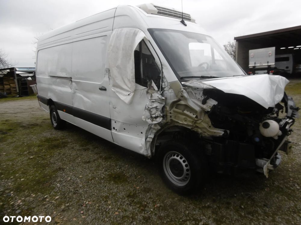 Mercedes-Benz Sprinter - 3