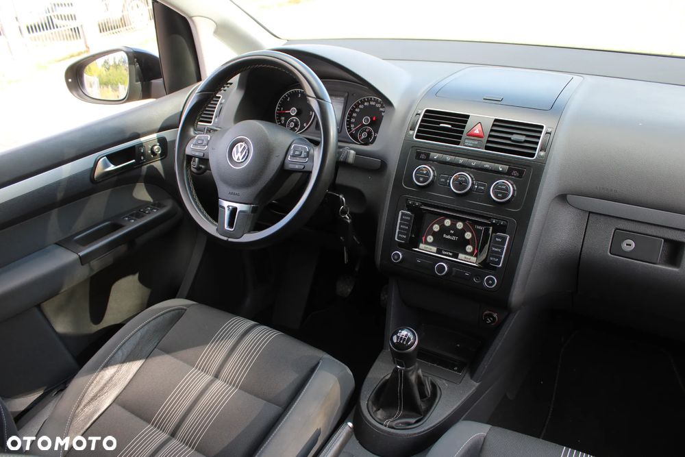 Volkswagen Touran 1.6 TDI DPF MATCH - 15