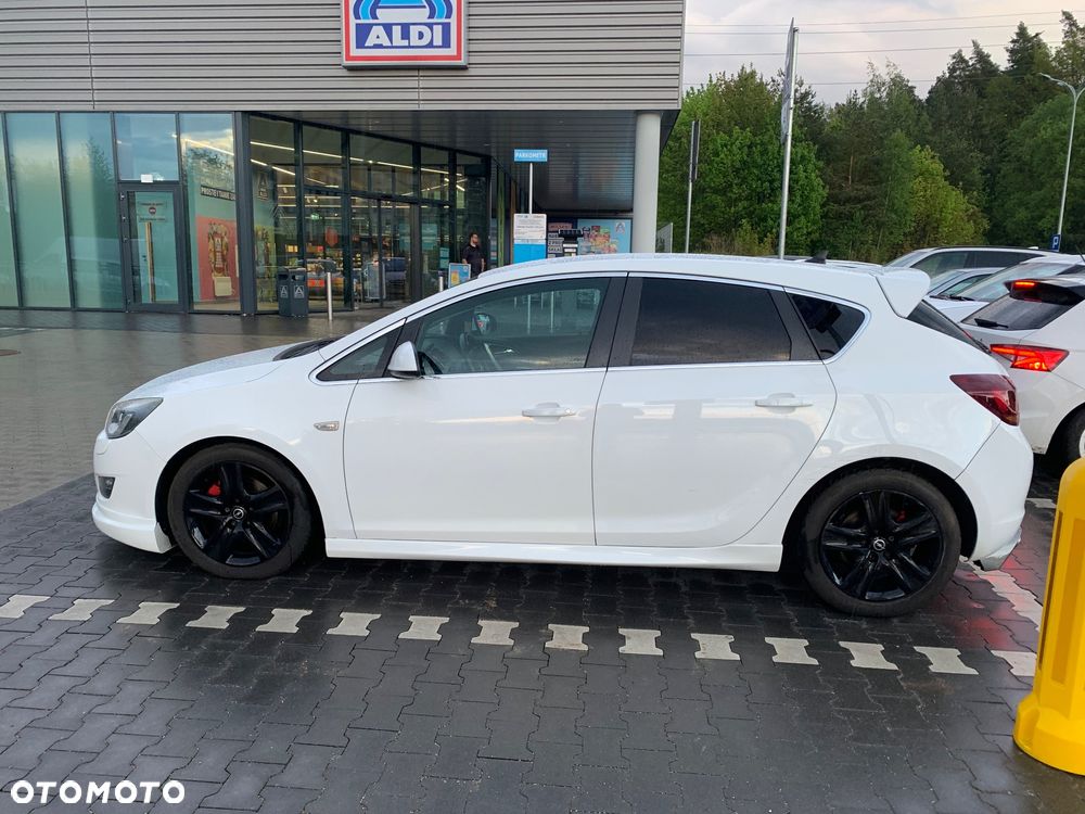 Opel Astra 1.6 Turbo - 3