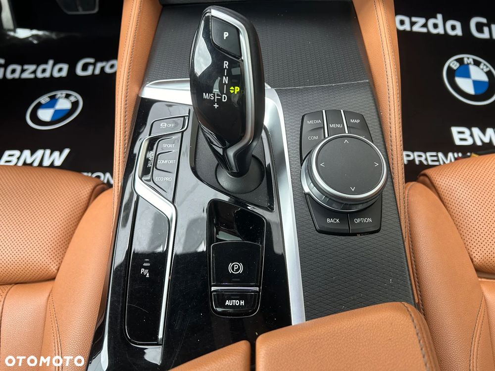 BMW Seria 5 520d xDrive mHEV M Sport sport - 33