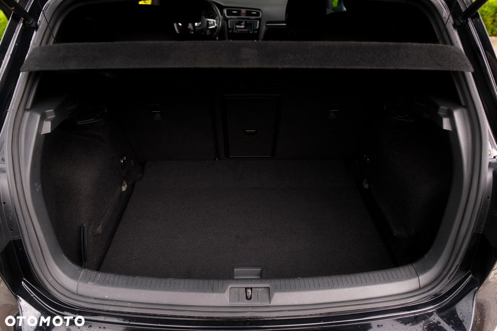 Volkswagen Golf - 21