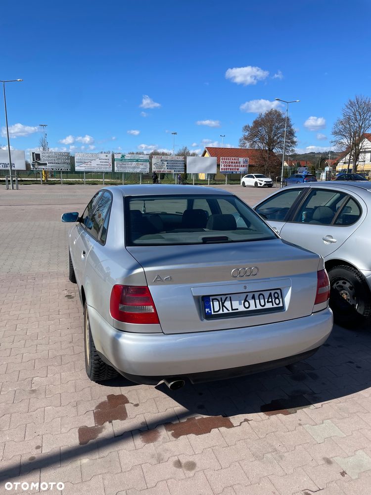 Audi A4 Limousine 1.6 - 3