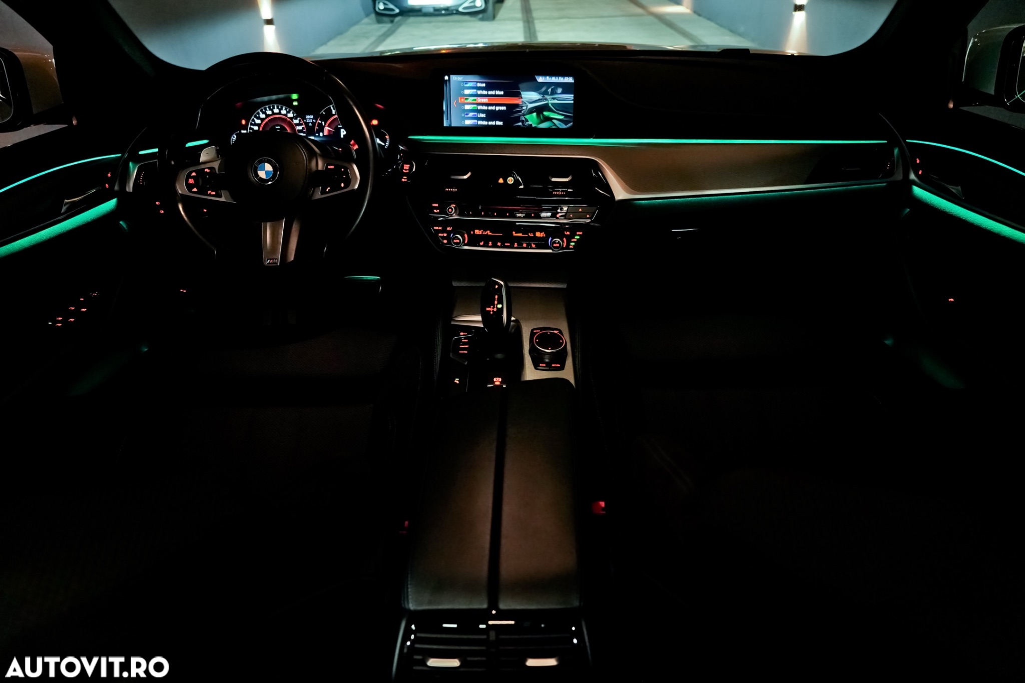 BMW Seria 5 520d xDrive AT - 28