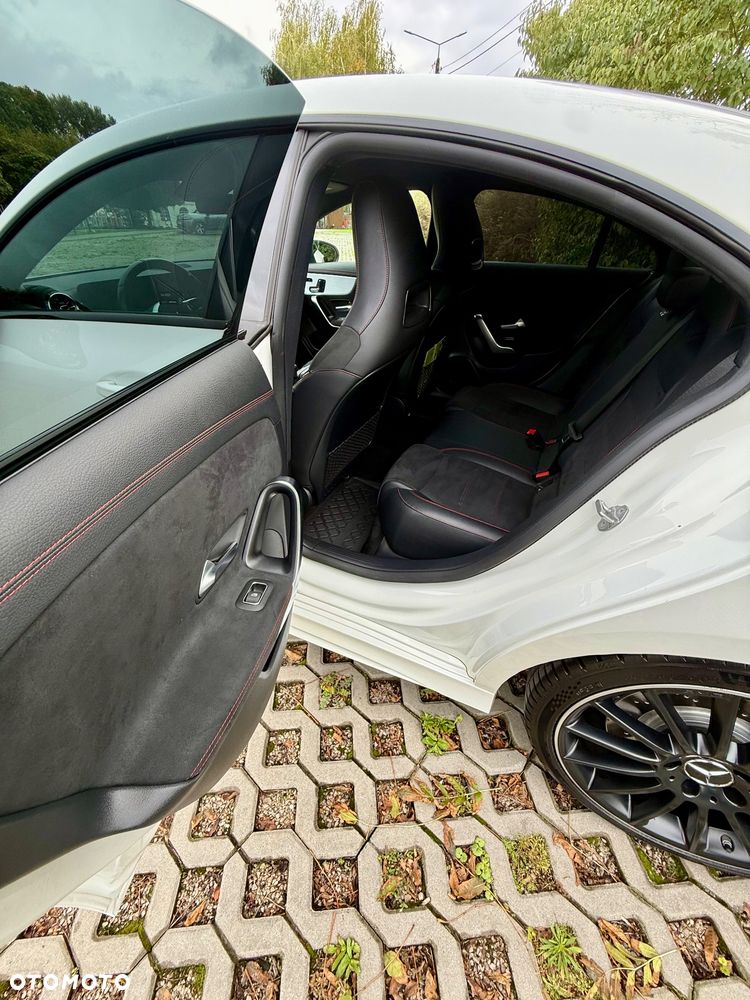 Mercedes-Benz CLA - 7