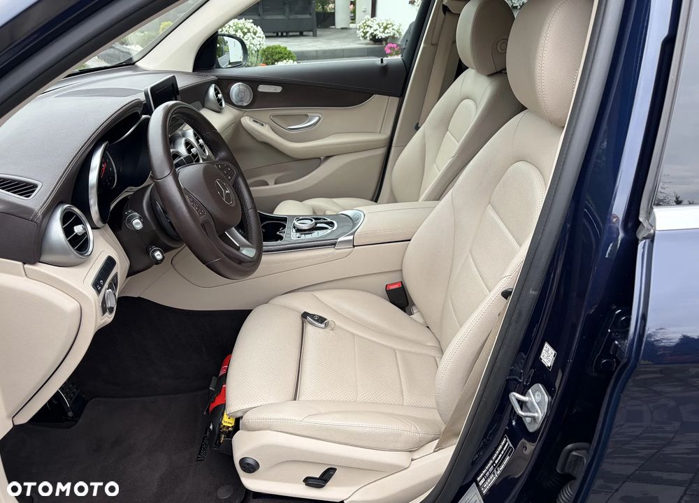 Mercedes-Benz GLC - 6