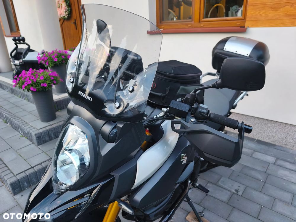 Suzuki V-STROM - 25