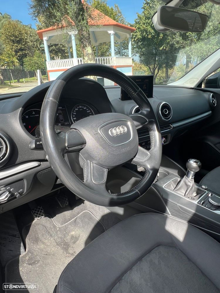 Audi A3 Limousine 1.6 TDI Attraction - 17