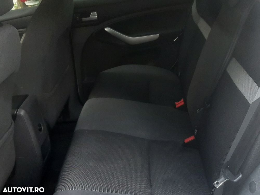 Ford Kuga 2.0 TDCi Trend - 6