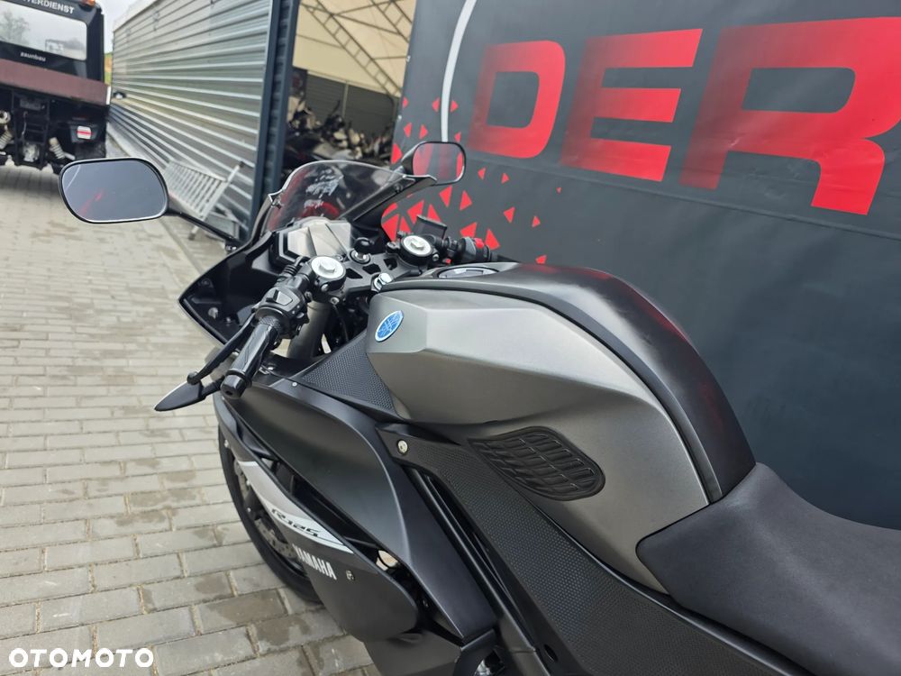 Yamaha YZF - 10