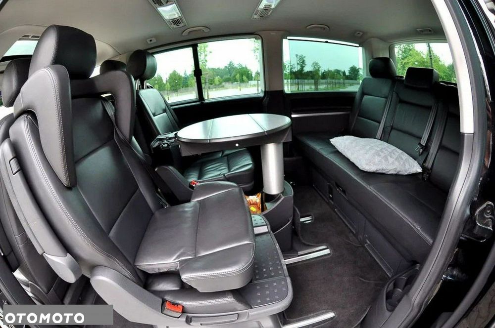 Volkswagen Multivan - 9