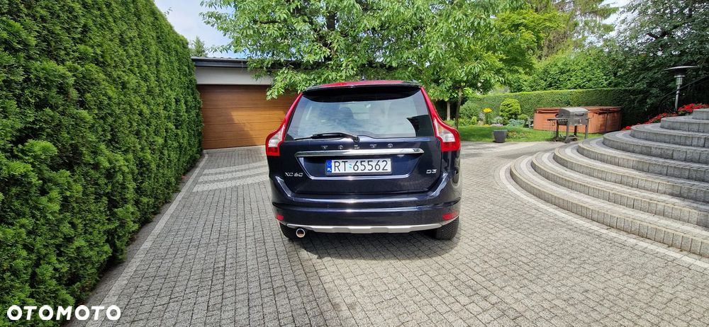 Volvo XC 60 D3 Drive-E Momentum - 3
