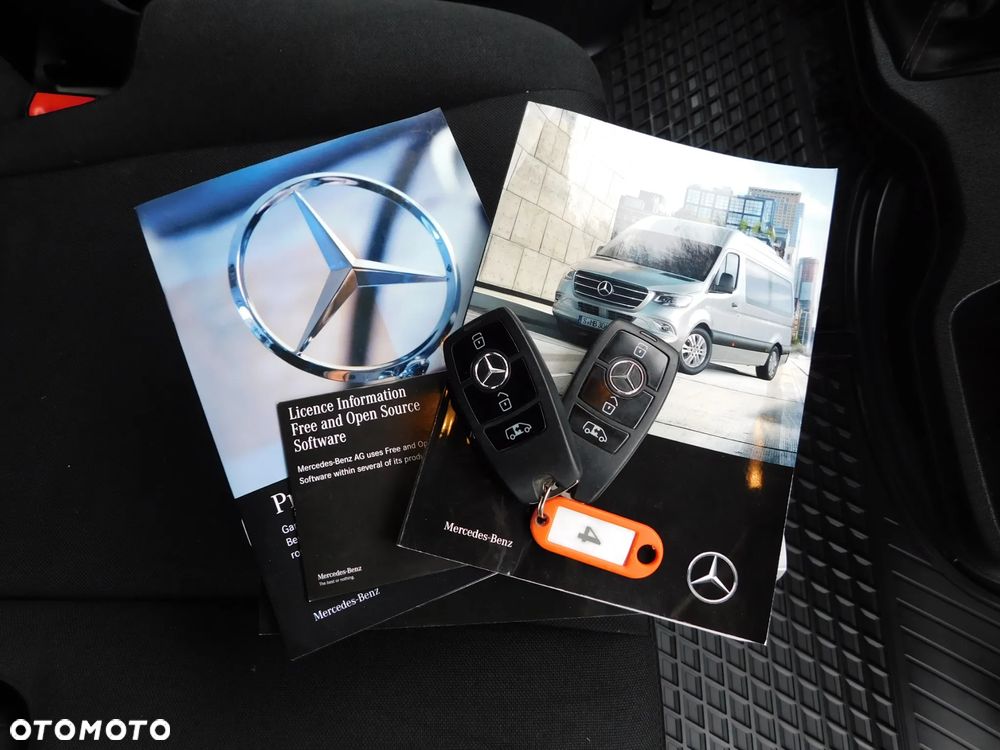 Mercedes-Benz Sprinter - 15