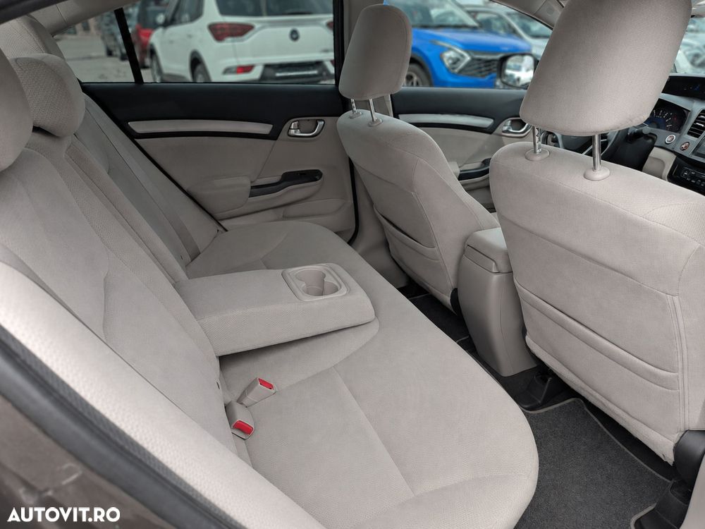 Honda Civic 1.8 i-VTEC AT Elegance - 13