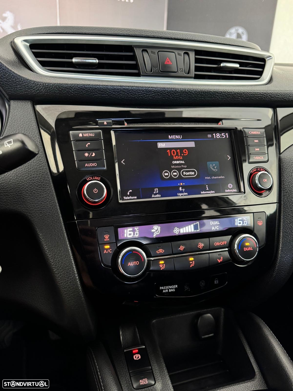 Nissan Qashqai 1.5 dCi N-Connecta - 12