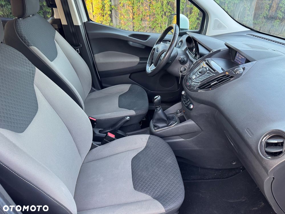 Ford Tourneo Courier 1.0 EcoBoost S&S Titanium - 12