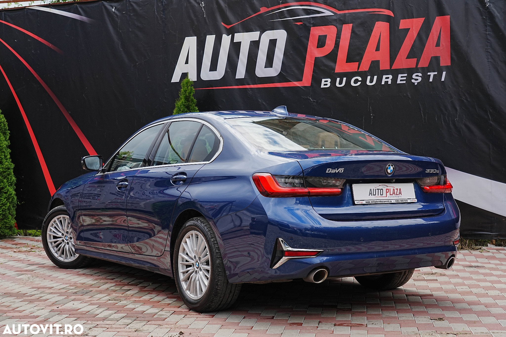 BMW Seria 3 330e Aut. Luxury Line - 10