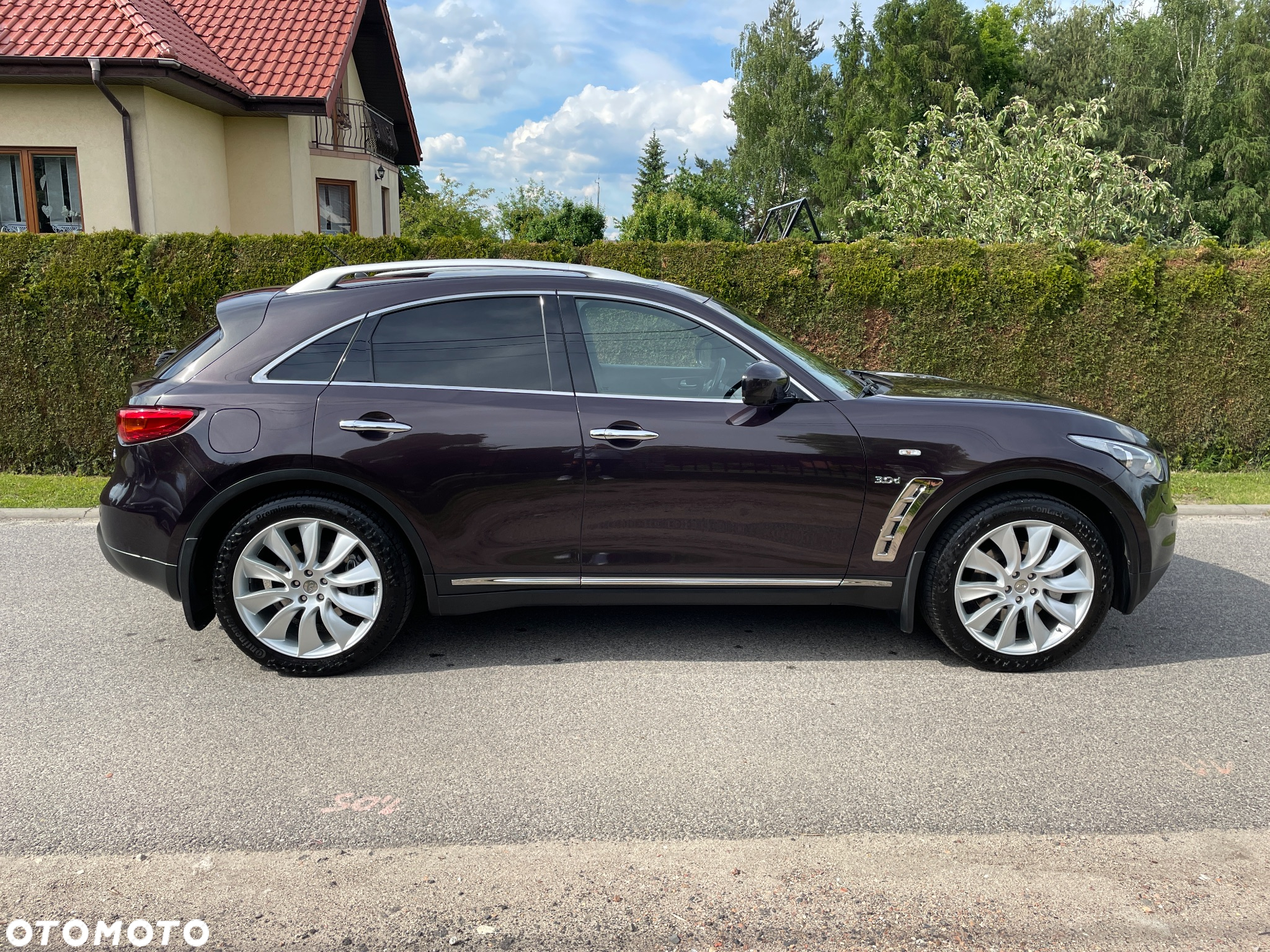 Infiniti QX70 - 4