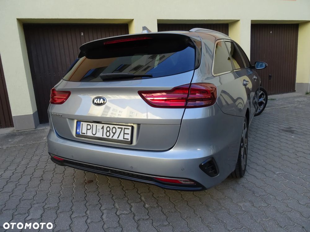 Kia Ceed 1.4 T-GDI DCT OPF Platinum Edition - 27
