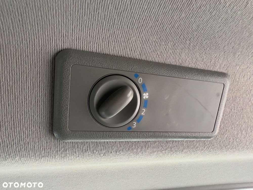 Opel Vivaro - 25