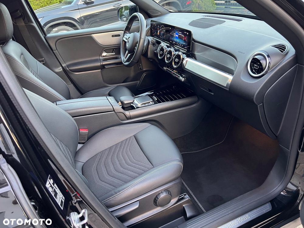 Mercedes-Benz GLB 200 7G-DCT - 9