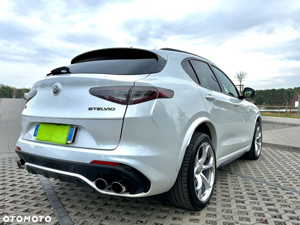 Alfa Romeo Stelvio 2.9 V6 Bi-Turbo Quadrifoglio Q4 - 17