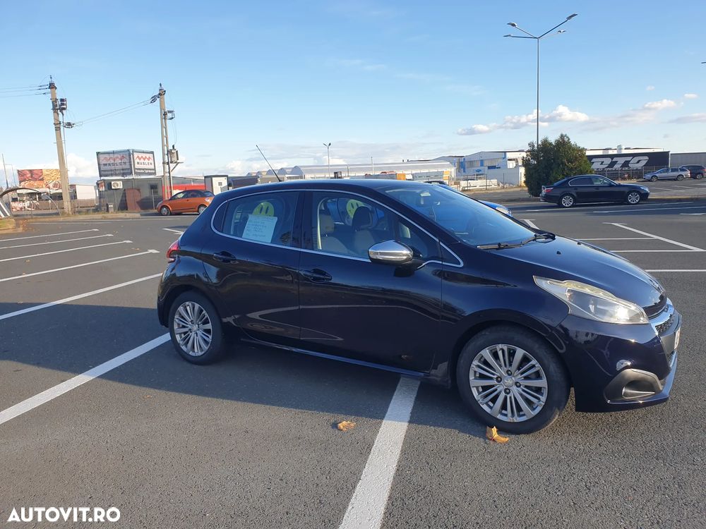 Peugeot 208 PureTech 110 Stop & Start Allure - 6