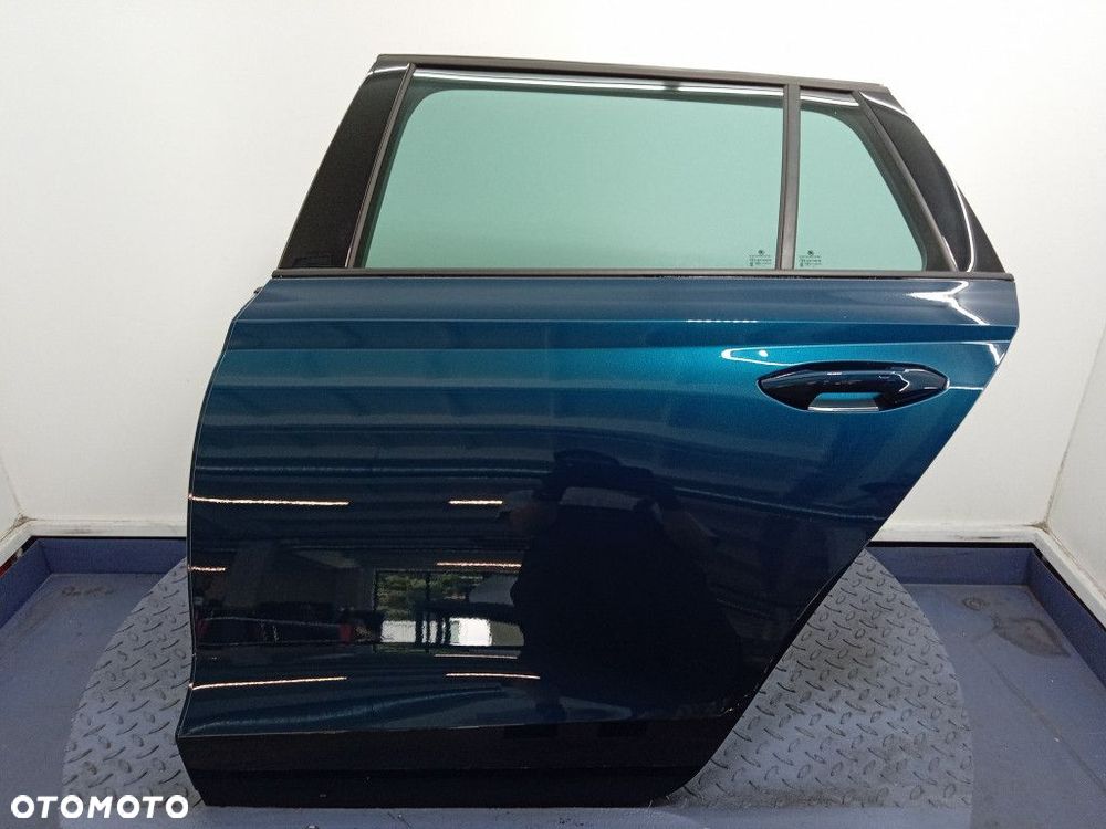 OCTAVIA IV KOMBI DRZWI TYŁ LEWE TYLNE LW5Q - 1