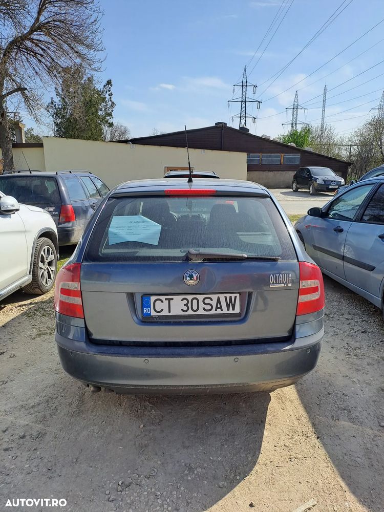 Skoda Octavia 2.0TDI Ambiente DSG - 13