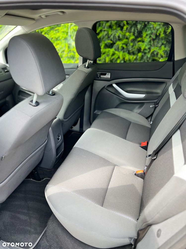 Ford Kuga 2.0 TDCi 4x4 Titanium - 23