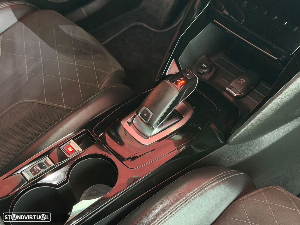 Peugeot 2008 1.2 PureTech GT EAT8 - 31
