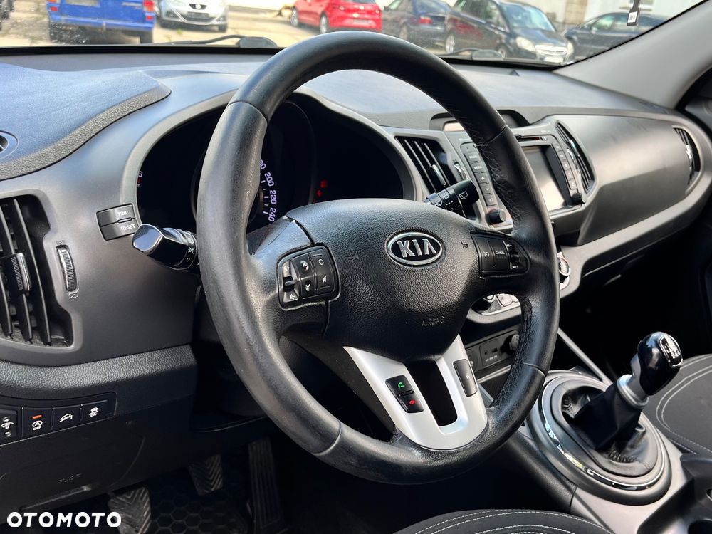 Kia Sportage 1.7 CRDI 2WD ISG Dream-Team Edition - 22