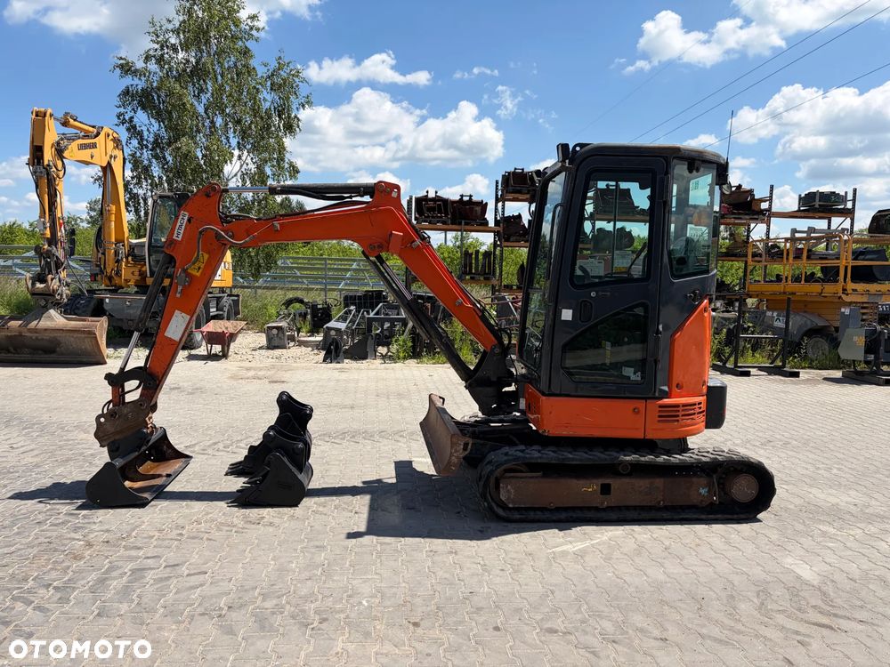 Hitachi ZX 26U-5A Minikoparka + trzy łyżki - 1