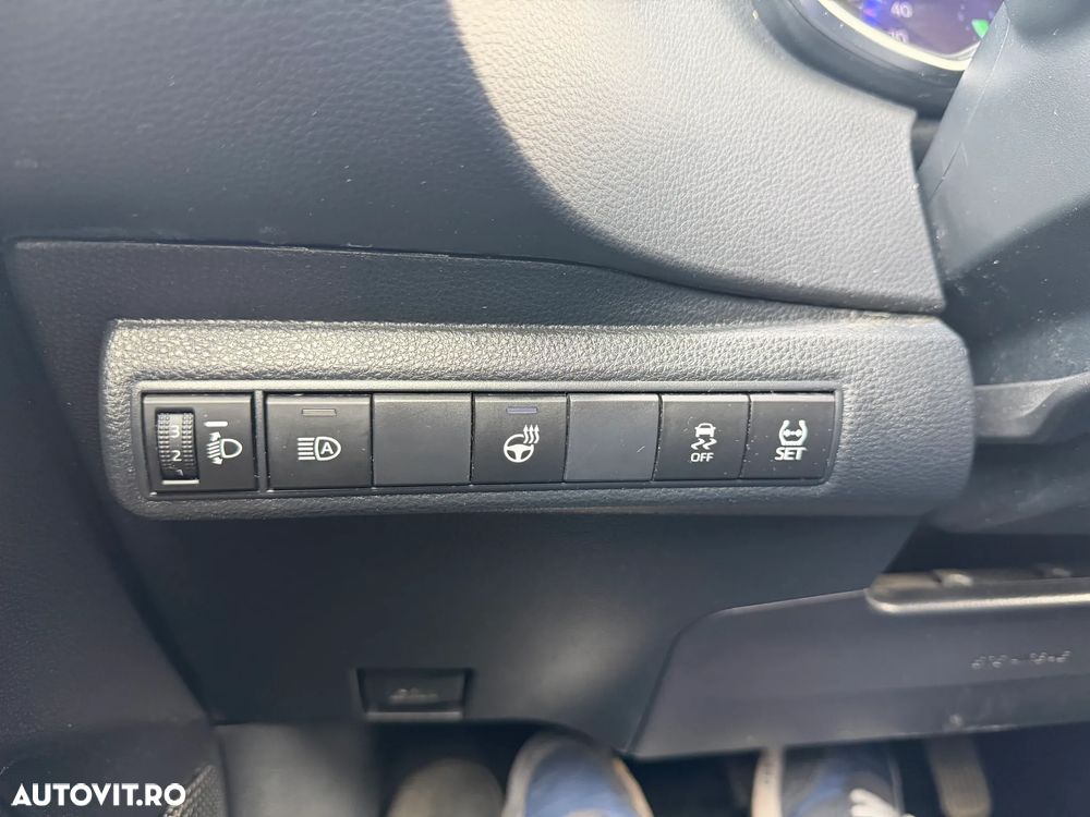 Toyota Corolla 1.8 HSD Business - 7