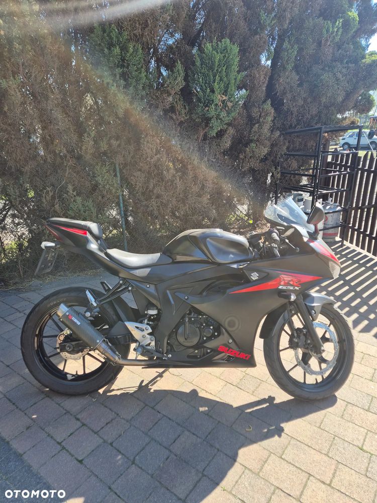 Suzuki GSX - 25