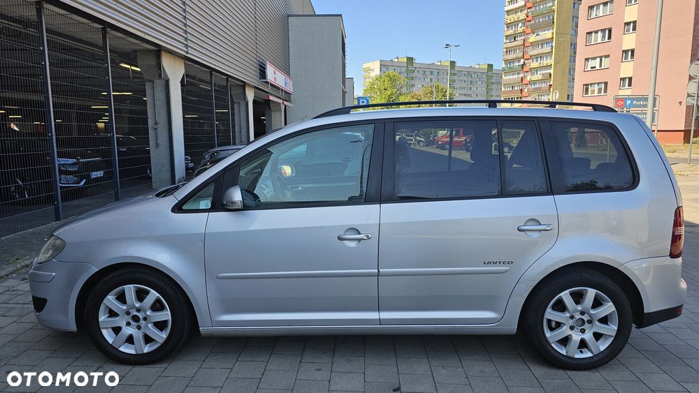 Volkswagen Touran - 3