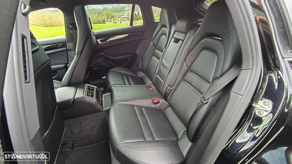 Porsche Panamera Sport Turismo - 10