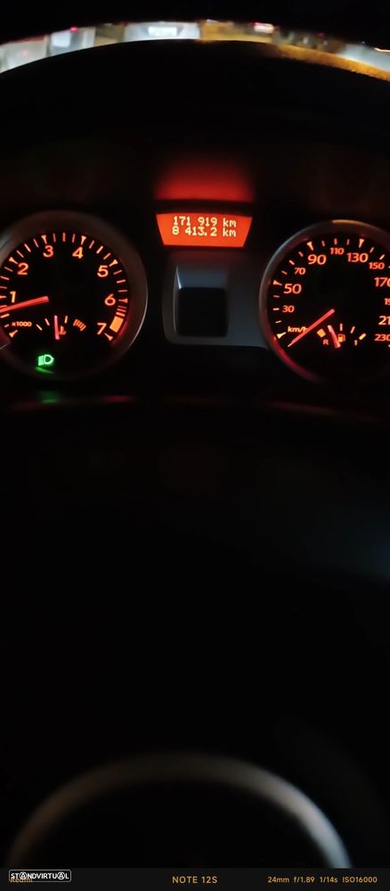 Renault Clio 1.2 16V Confort - 3