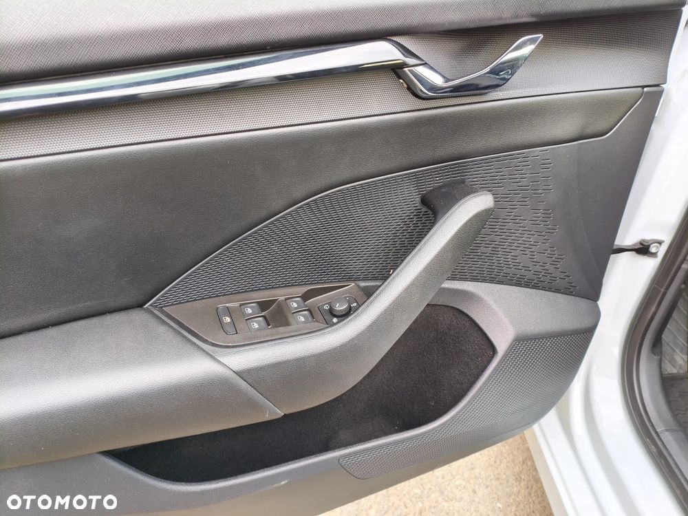 Skoda Octavia 2.0 TDI DSG Style - 10