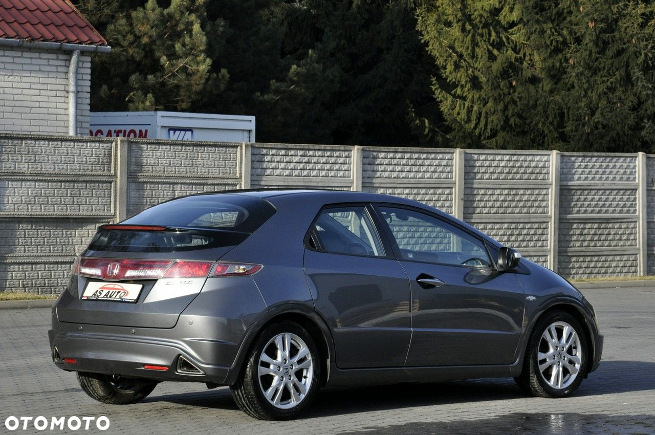 Honda Civic 1.8 Sport - 29