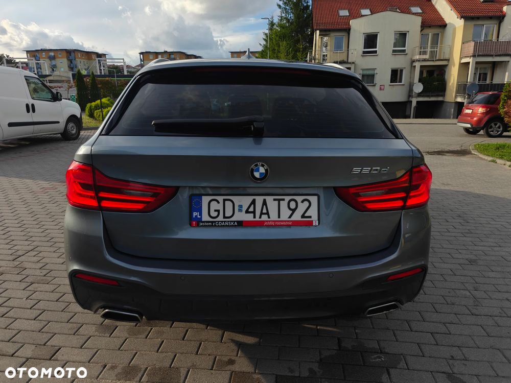 BMW Seria 5 520d M Sport Edition - 16