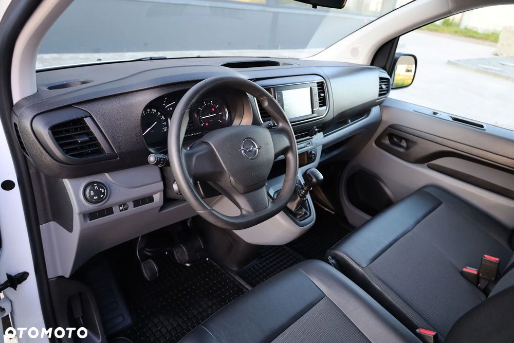Opel Vivaro - 19