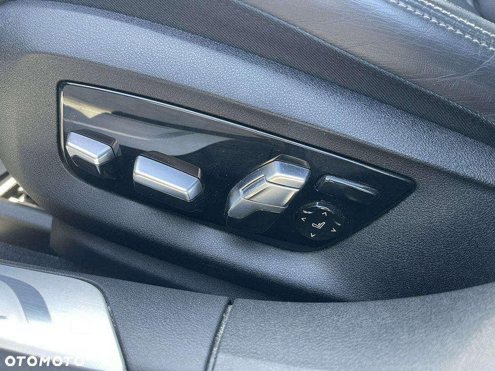BMW Seria 7 - 12