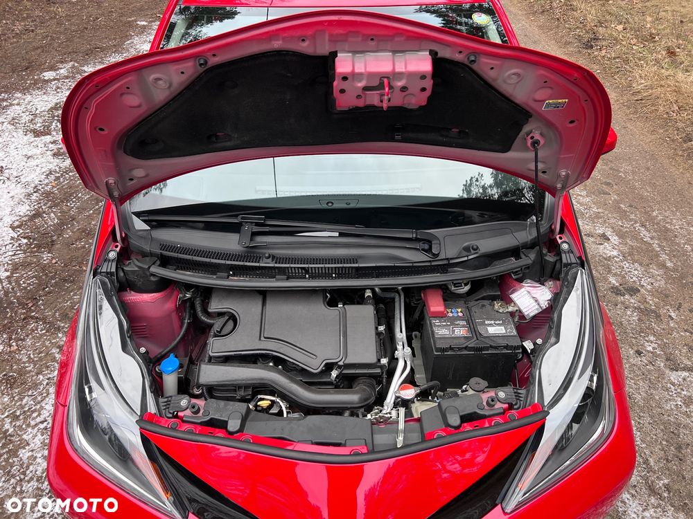 Toyota Aygo x-play - 36
