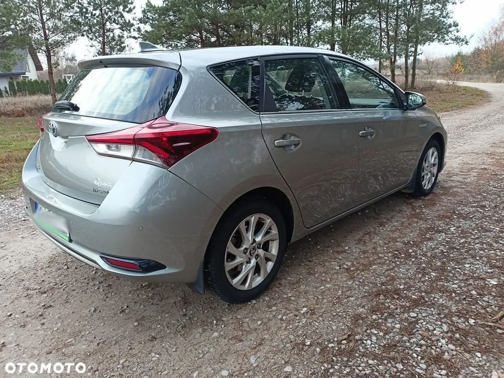 Toyota Auris Hybrid 135 Prestige - 3