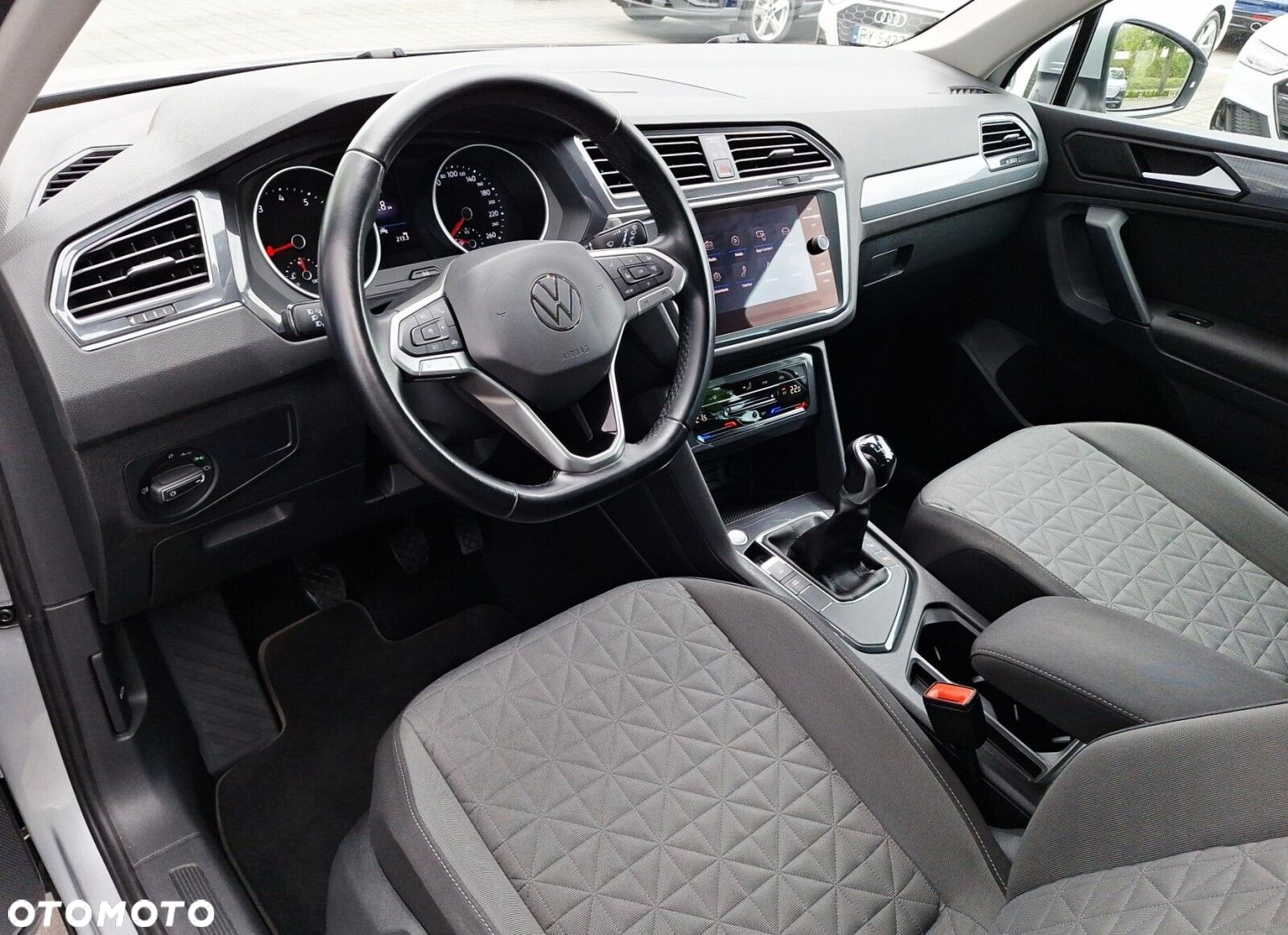 Volkswagen Tiguan 1.5 TSI EVO Life - 10